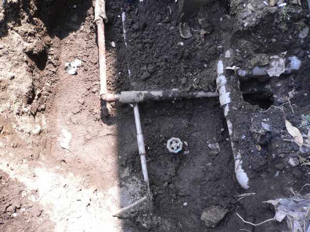 栃木小山　オール電化エコキュート施工前の給湯器老朽化